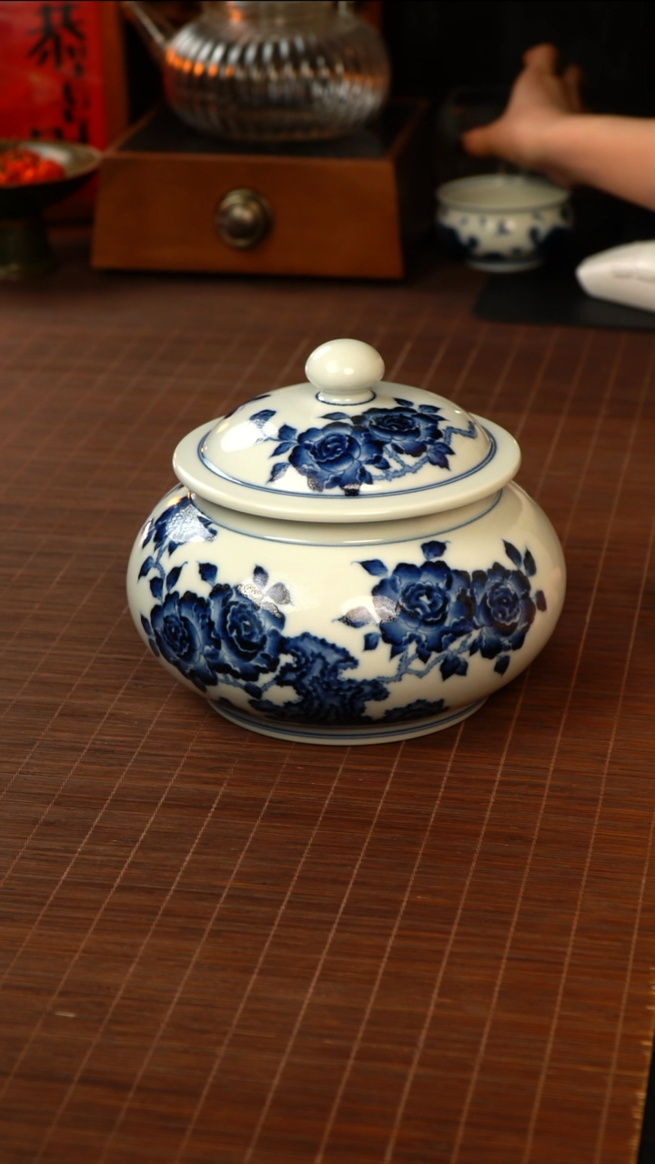 【闪购商品】杯待月观山牡丹宝塔罐