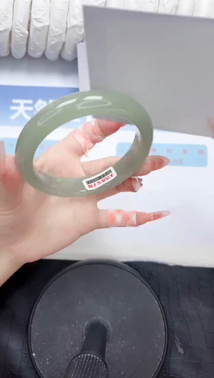 石英质玉手镯未镶嵌30-60