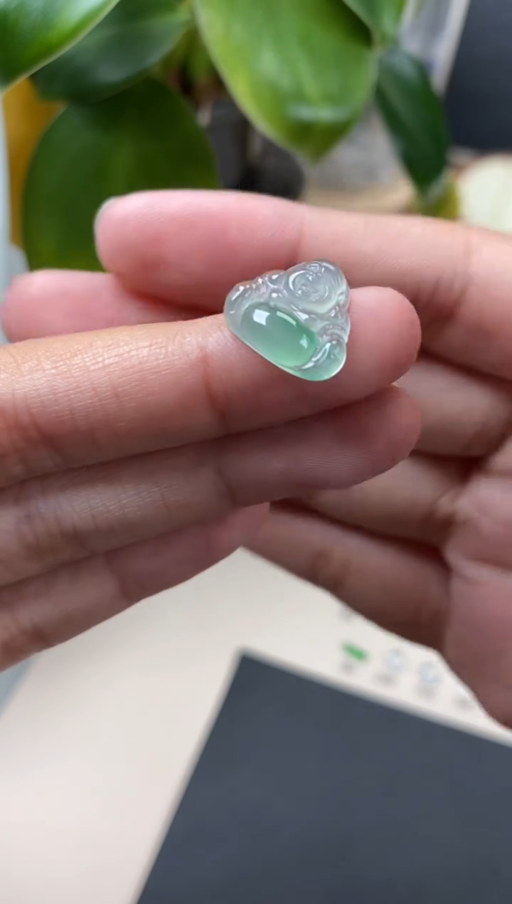 【闪购商品】翡翠颈饰未镶嵌翡翠冰晴佛公