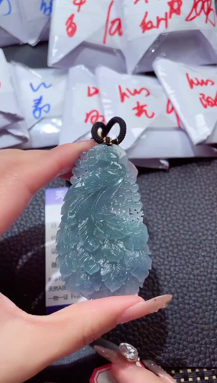 颈饰未镶嵌翡翠20260104