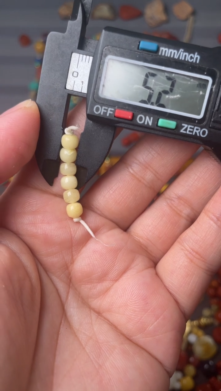 未镶嵌蜜蜡裸石5白蜡6颗