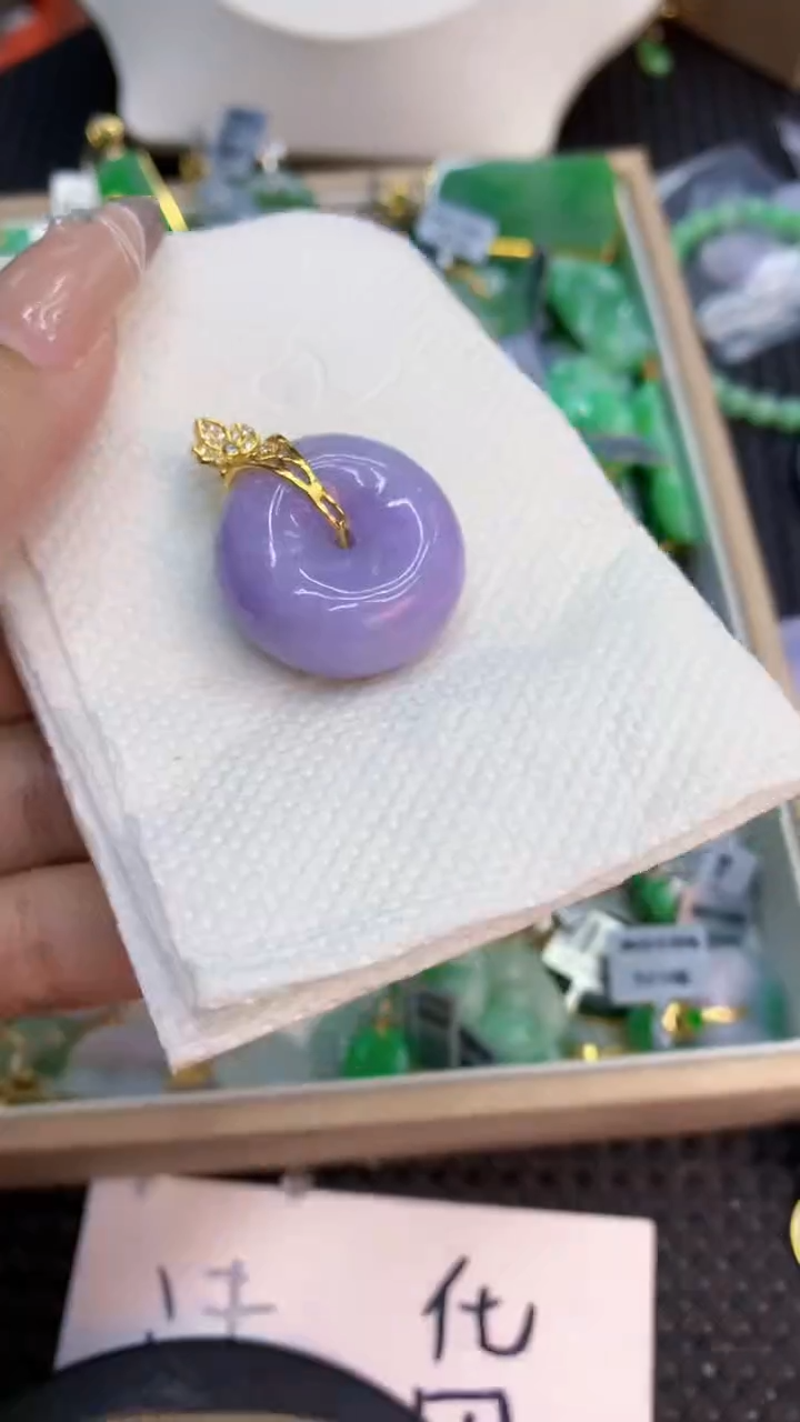 颈饰未镶嵌翡翠多样性发其一