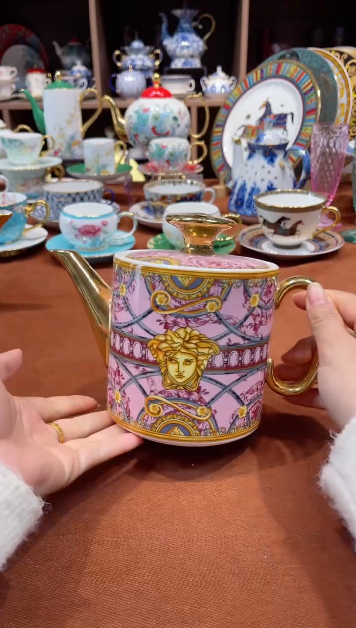 【闪购商品】瓷片范粉壶······