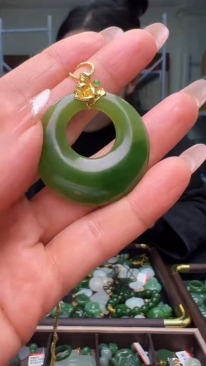 颈饰18K金镶嵌和田玉（多样性发货.发其一）11.23.97