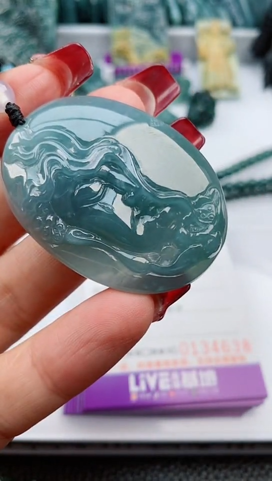 【闪购商品】翡翠颈饰未镶嵌              