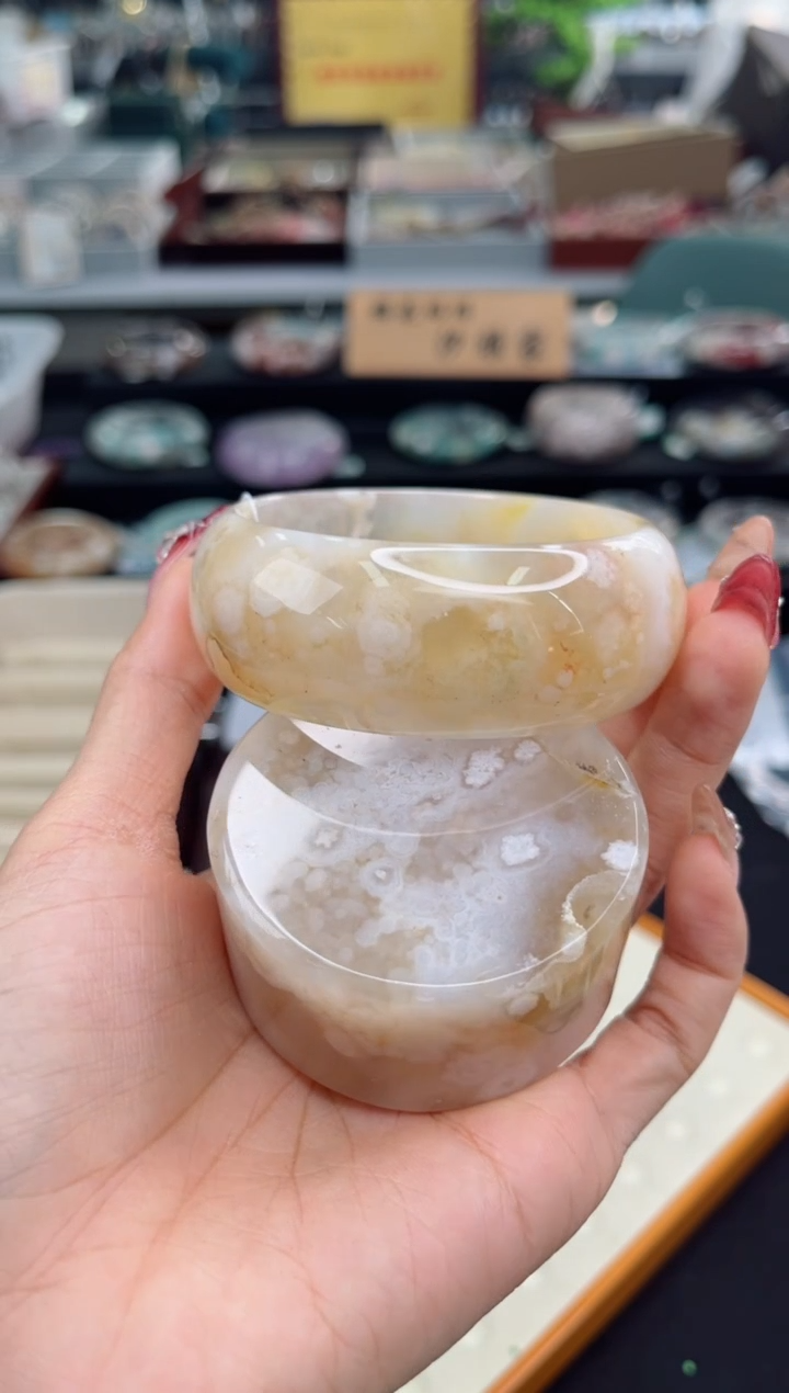 【闪购商品】石英质玉手镯未镶嵌58圈口（赠品镯心）3650294