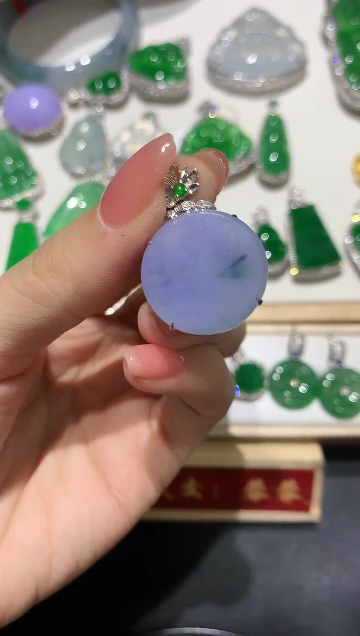 【闪购商品】翡翠吊坠(不含链)18K金镶嵌团购6