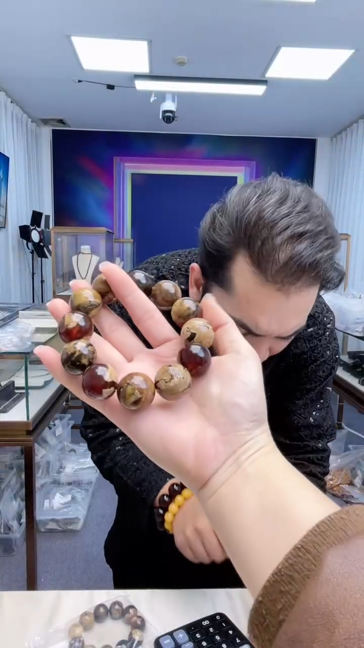 【闪购商品】琥珀手链未镶嵌多样性发其一