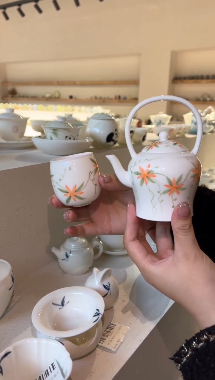 【闪购商品】玉泥粉内-凌霄花-将军提梁壶+杯