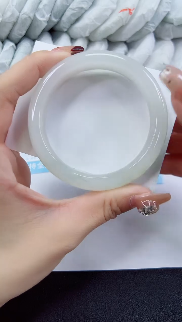 【闪购商品】石英质玉手镯未镶嵌29