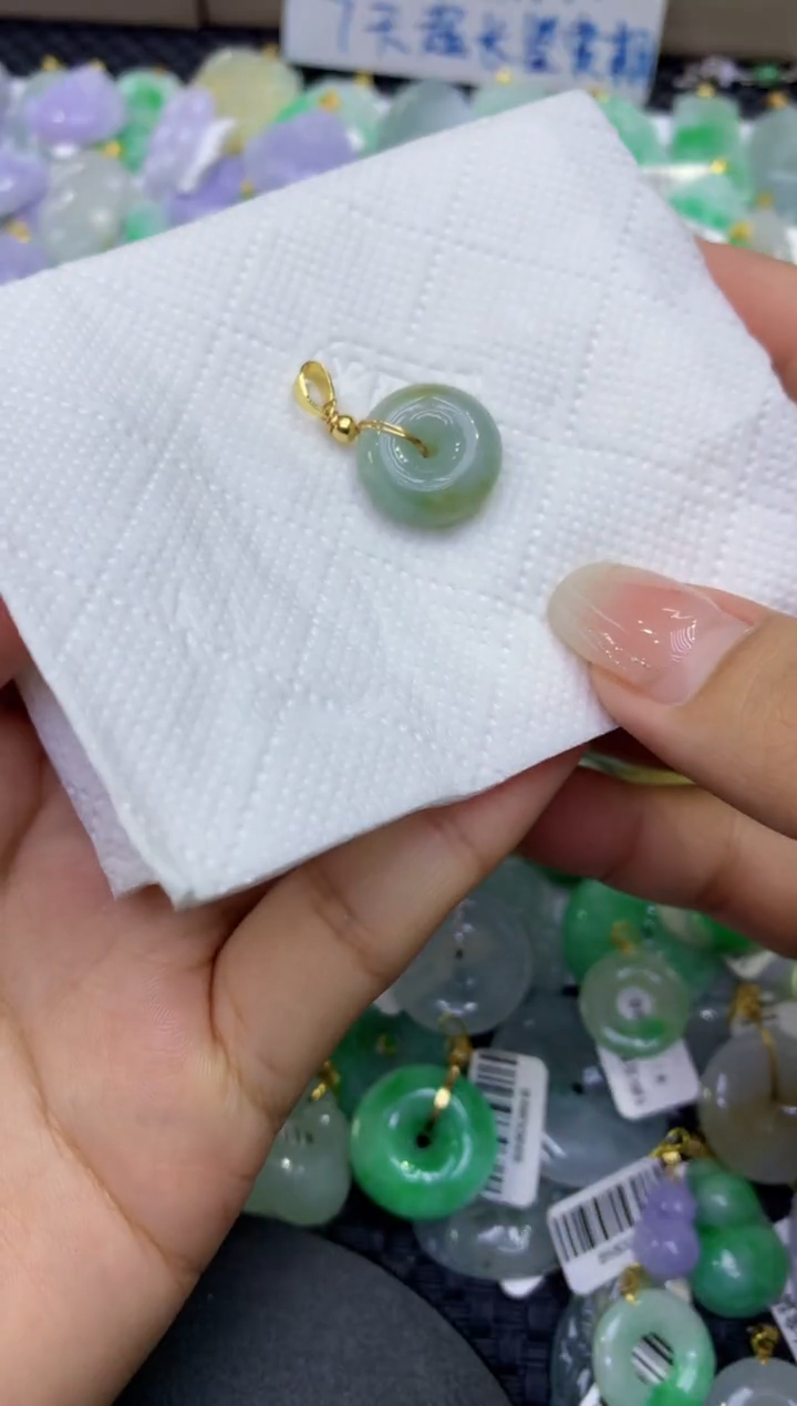 颈饰未镶嵌翡翠天然缅甸A货翡翠1