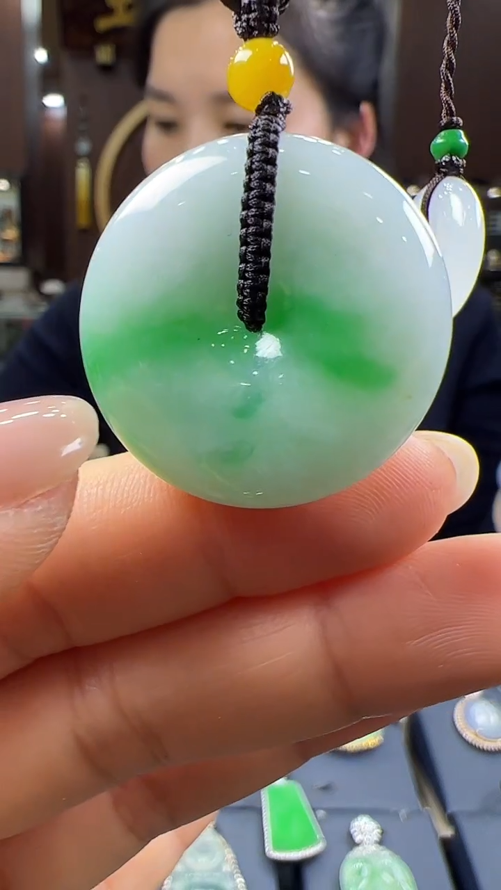 【闪购商品】翡翠挂件未镶嵌平安扣