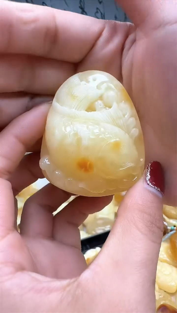 【闪购商品】琥珀裸石未镶嵌挂坠