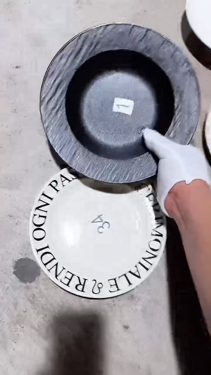 碗2个盘子微瑕 凑满20元包邮