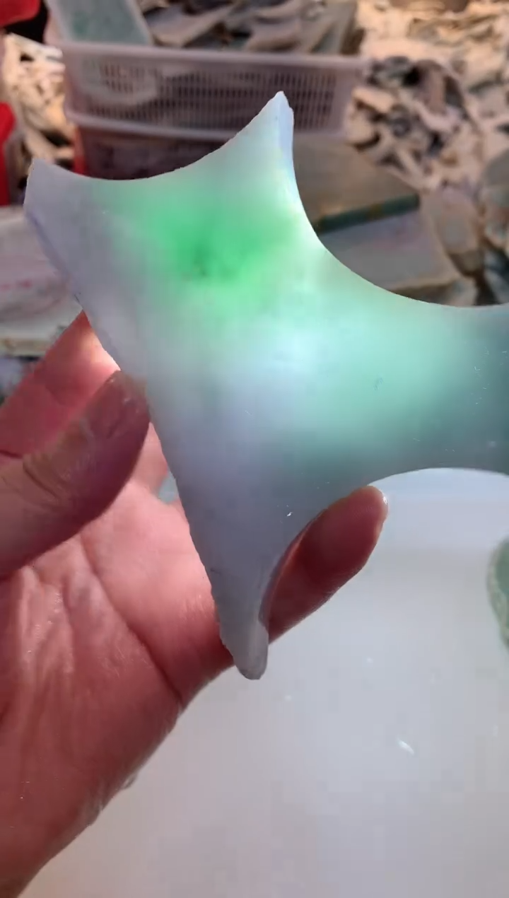 翡翠未镶嵌挂件0朱0翡翠珠宝482