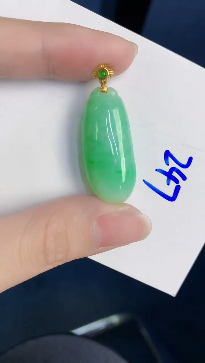 颈饰未镶嵌翡翠天然翡翠缅甸A货