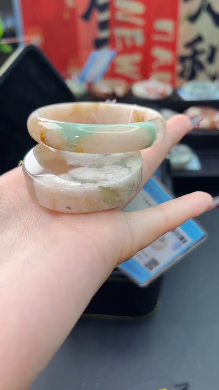 【闪购商品】石英质玉手镯未镶嵌赠送镯心（52圈口）