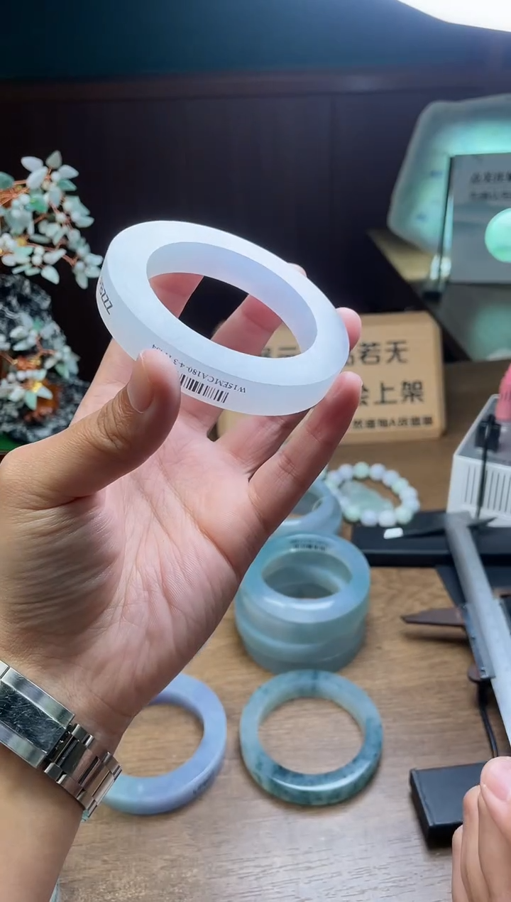 【闪购商品】定制翡翠手镯未镶嵌定制