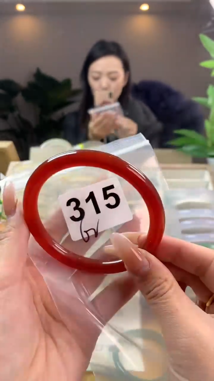 【闪购商品】玛瑙/玉髓手镯未镶嵌315