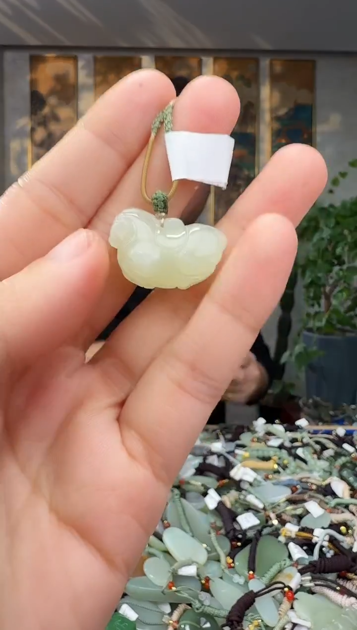 未镶嵌和田玉挂件拍一发一