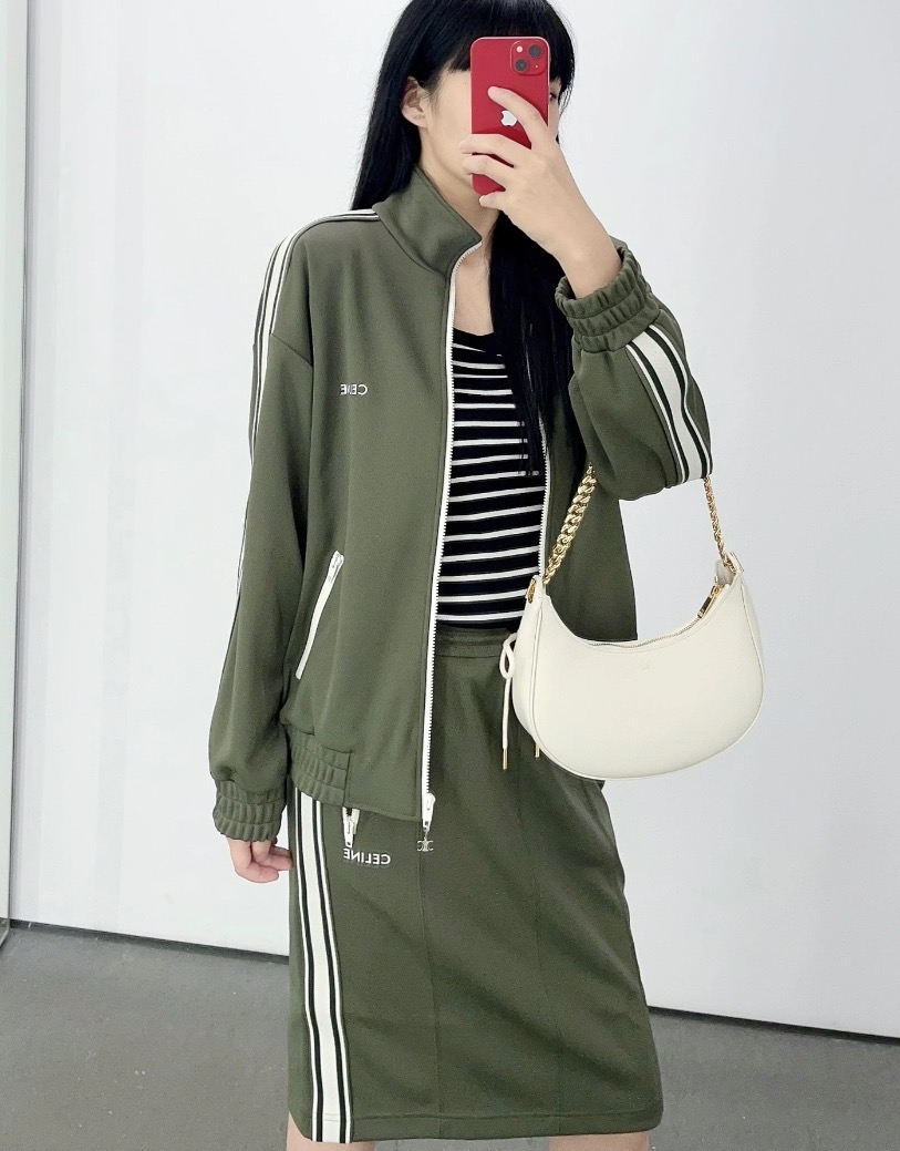 99新 Celine/思琳 IW0492  侧条纹logo字母刺绣半身裙 M码