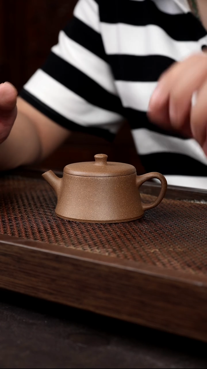 茶壶紫砂芝麻绿云柱