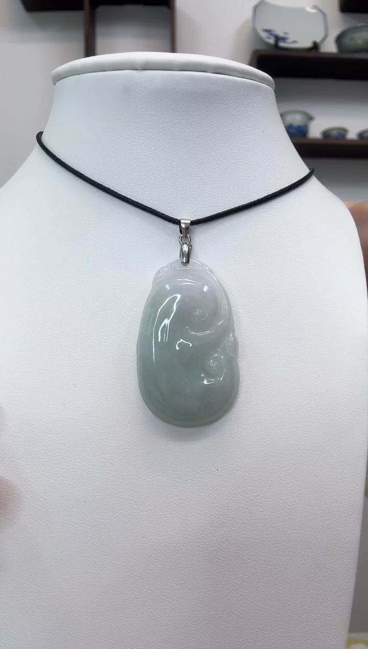 颈饰银S925镶嵌翡翠如意