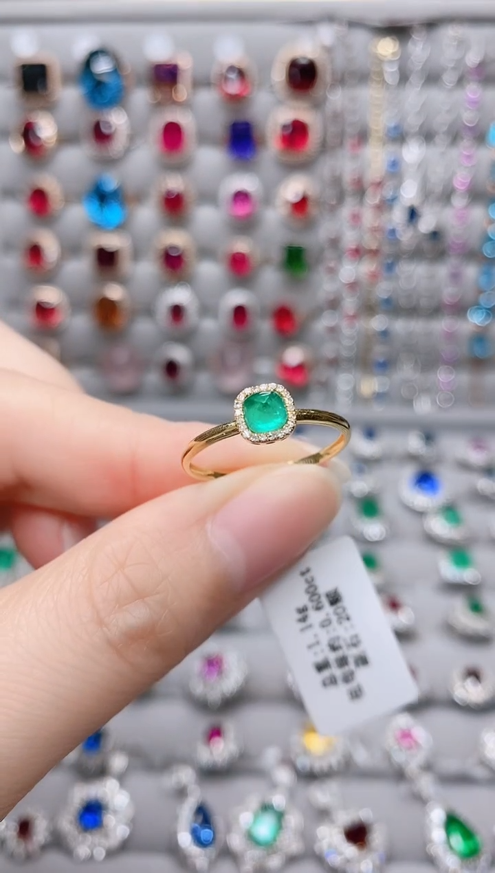 【闪购商品】祖母绿18K金戒指18K金镶嵌.