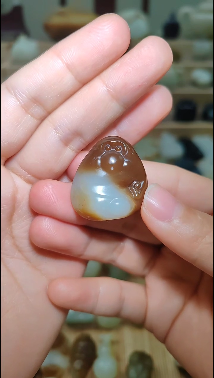 【闪购商品】和田玉挂件未镶嵌相结合糖玉且末料猴挂件