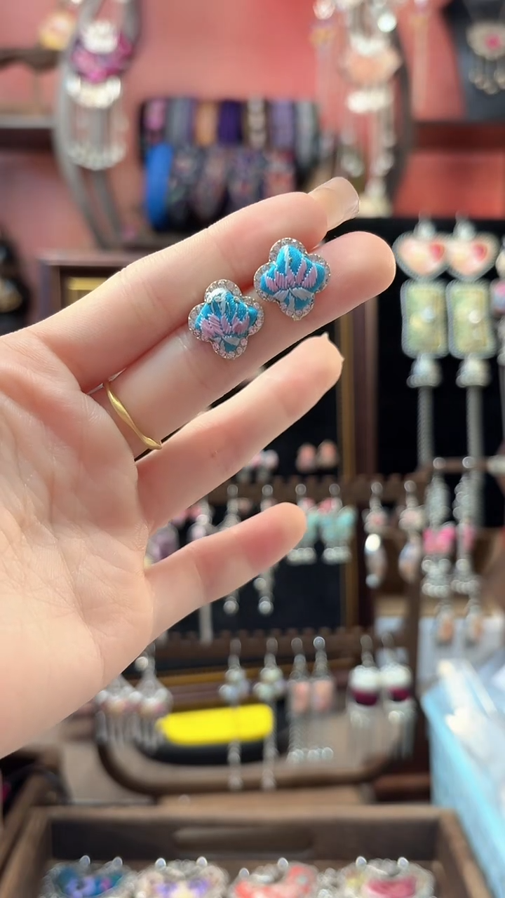 织绣 云织谣民族风精美饰品   83