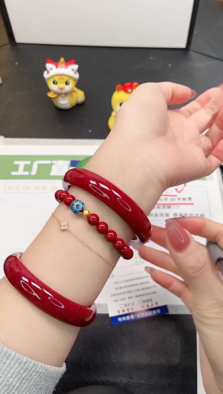 【闪购商品】石英质玉手镯未镶嵌57-63