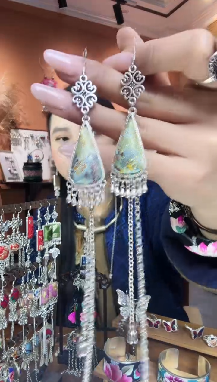 【闪购商品】刺绣纯手工民族风耳环