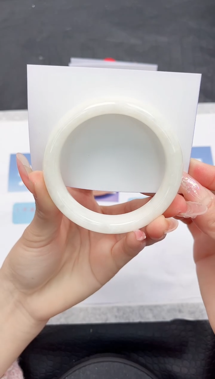 【闪购商品】和田玉手镯未镶嵌O161-55.7