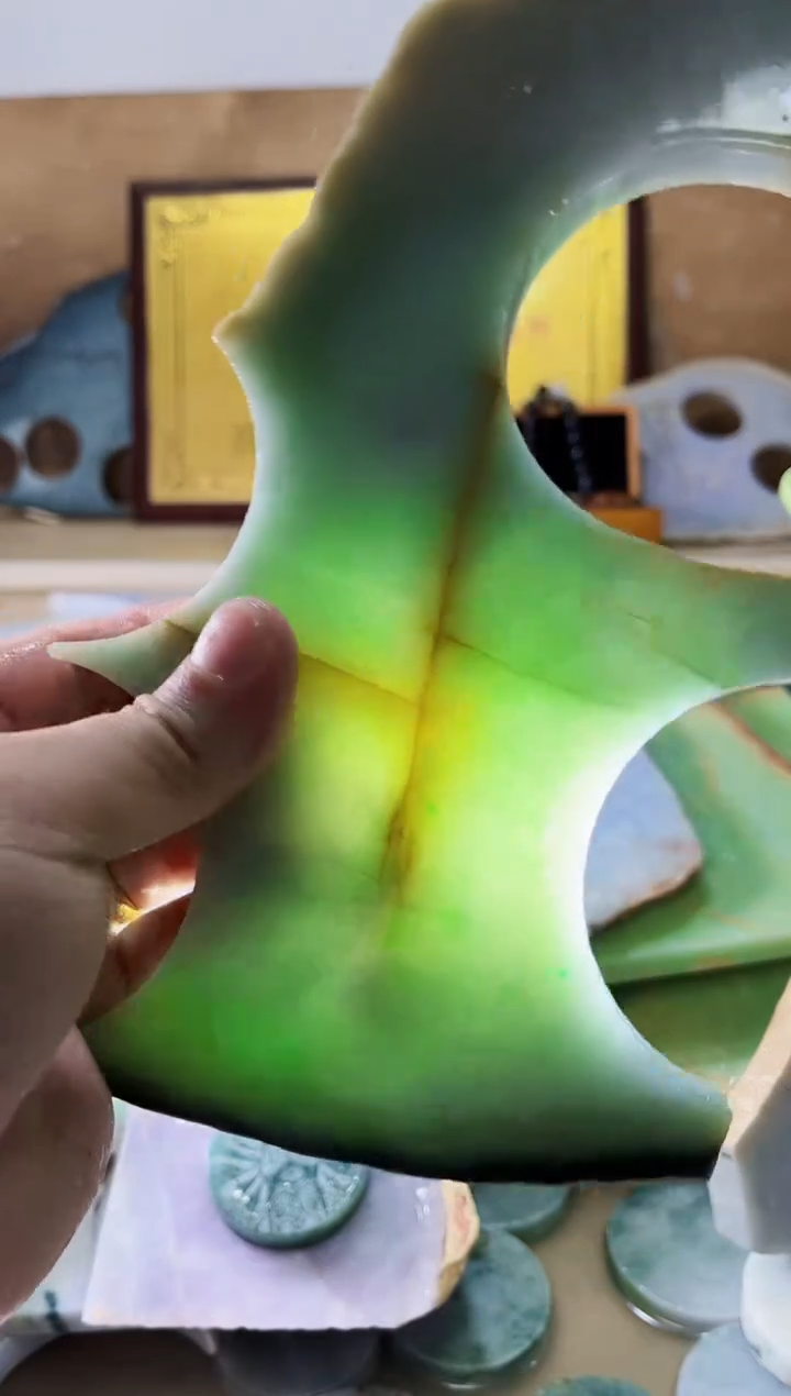 【闪购商品】翡翠挂件未镶嵌A货郭壹728