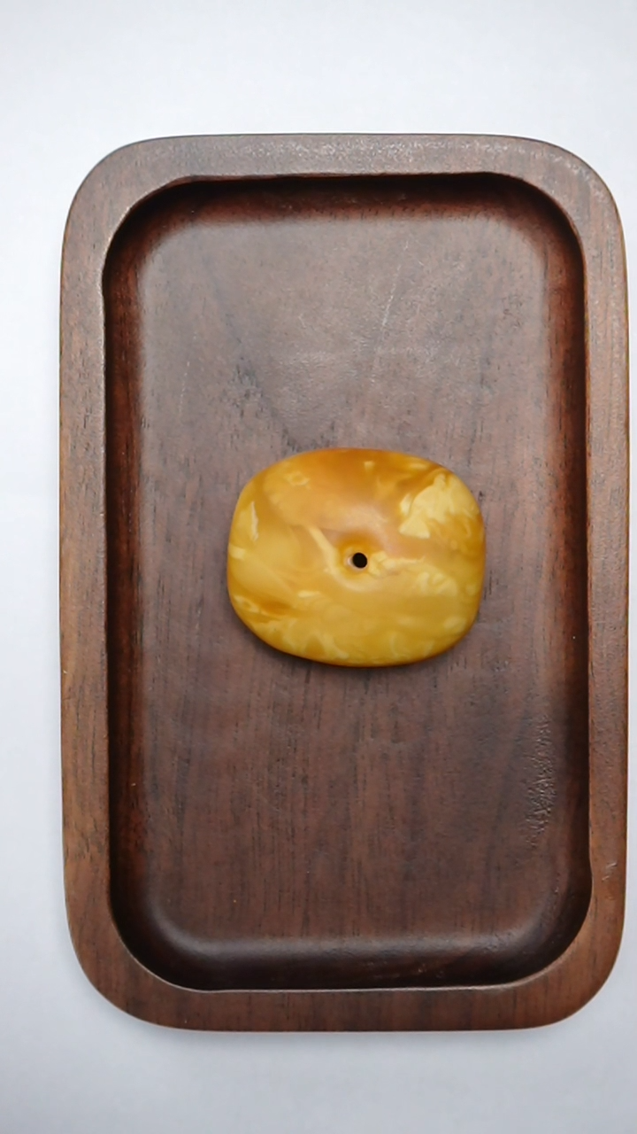 【闪购商品】琥珀颈饰未镶嵌石膏花蜡扣子17.33克