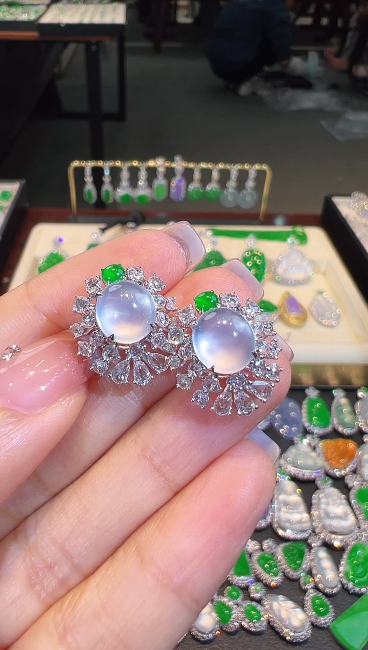 【闪购商品】翡翠耳饰18K金镶嵌翡翠