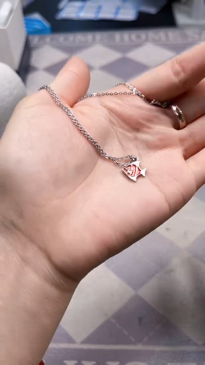 非金属无如图所示时尚饰品