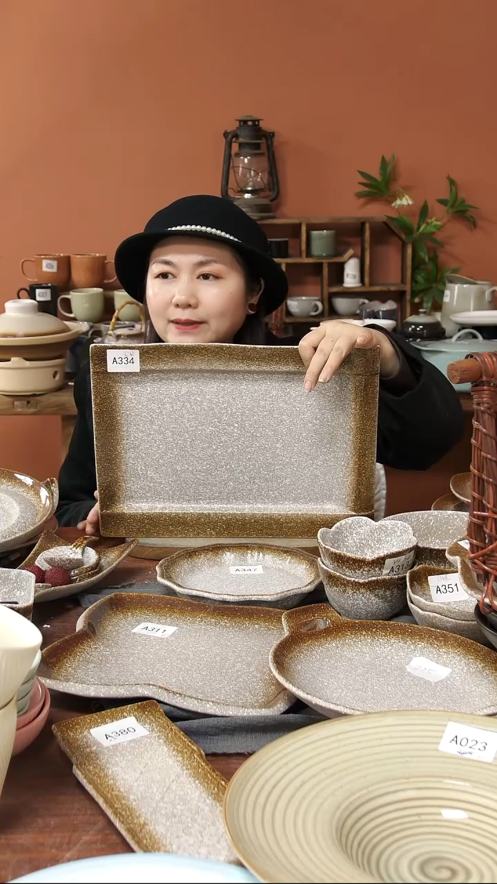 陶瓷A334 一个陶瓷粗陶大长方盘一个可能微瑕36*26