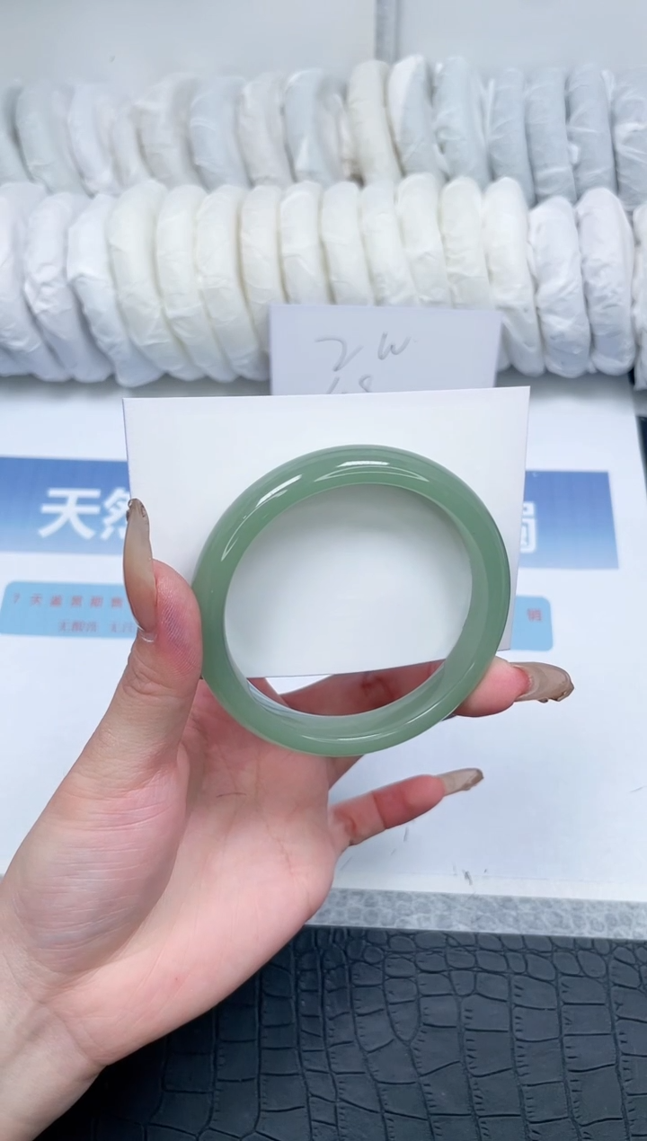 【闪购商品】石英质玉手镯未镶嵌Z241-59.3