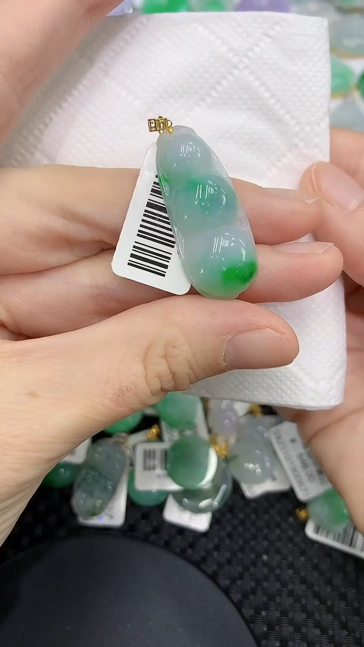 颈饰18K金镶嵌翡翠a货支持复检百元以上9元证书费自理