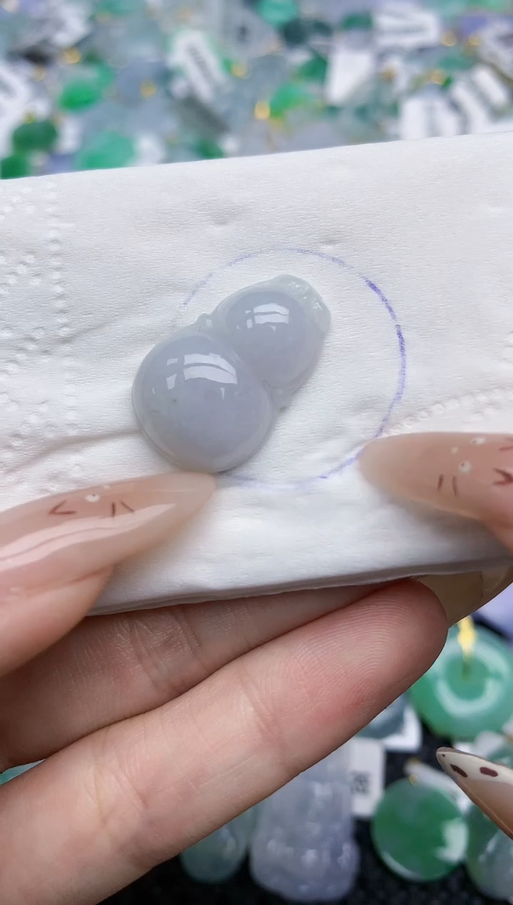 翡翠未镶嵌颈饰   天然翡翠A货