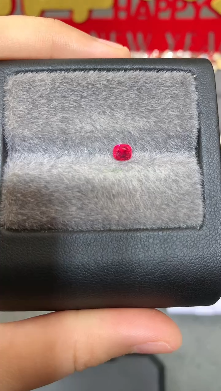 【闪购商品】定制尖晶石裸石未镶嵌枕型 绝地 0.54ct