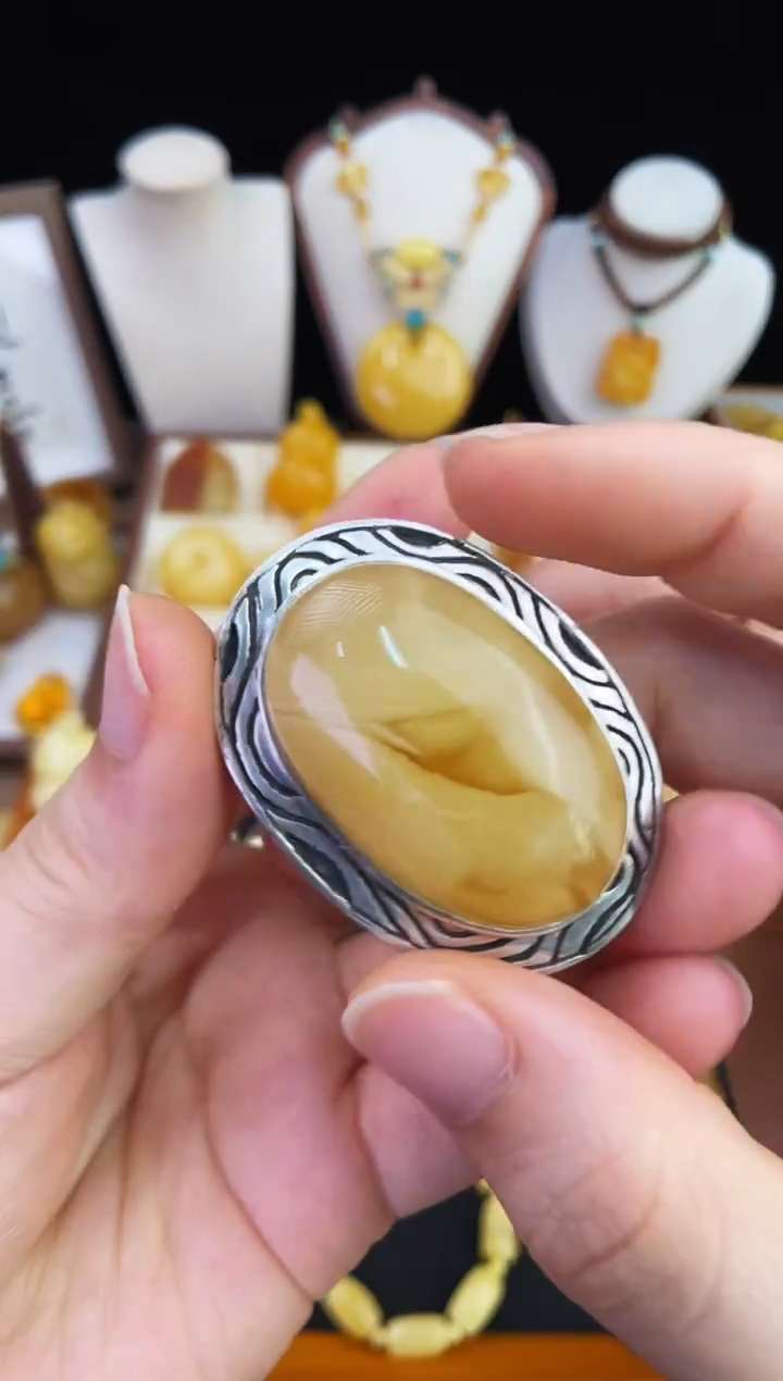 琥珀未镶嵌珠宝奇石艳*儿柒月