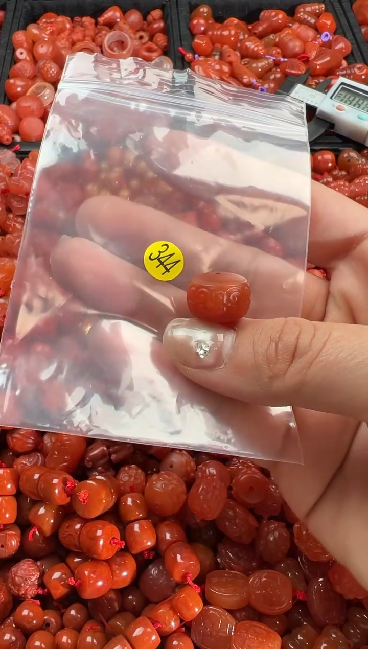 【闪购商品】南红玛瑙颈饰未镶嵌1