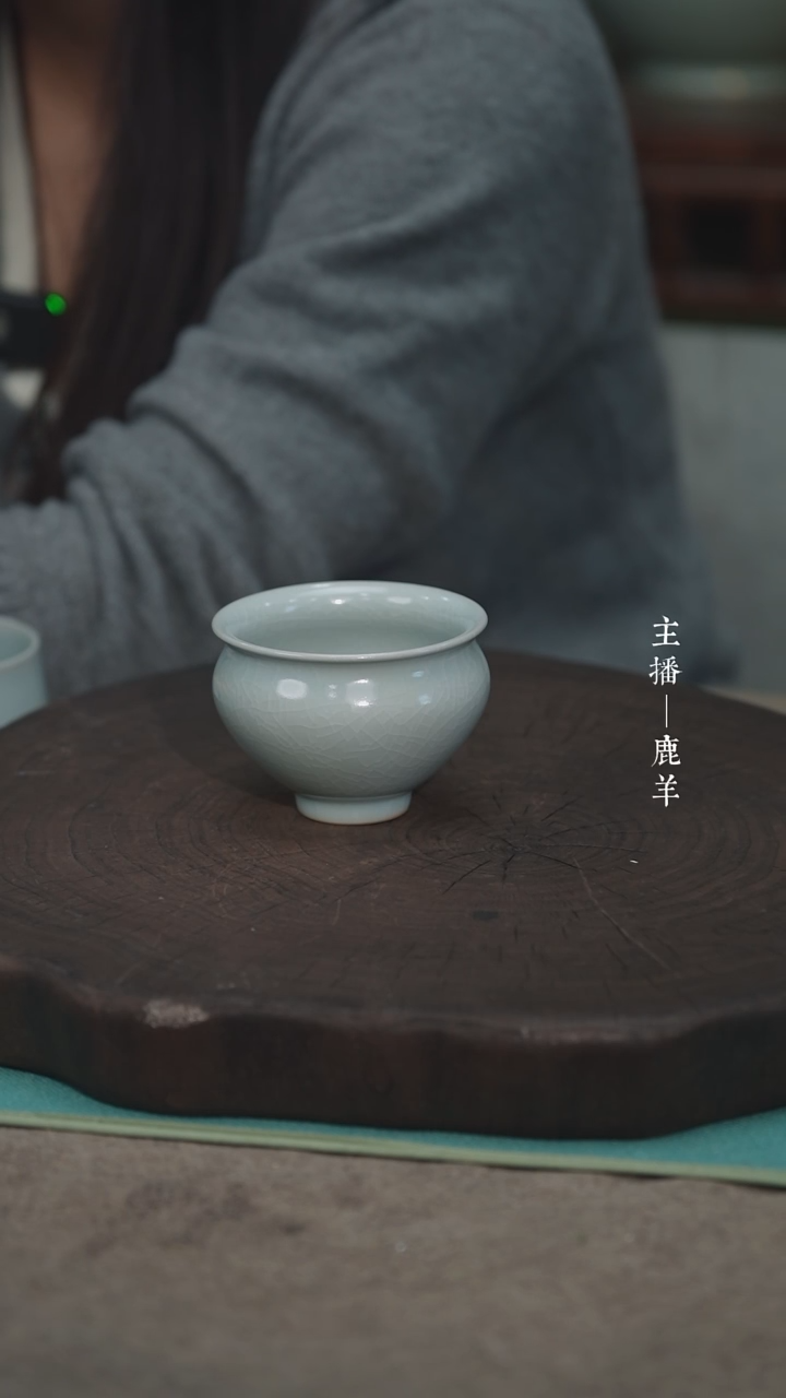 【闪购商品】束口鸡心杯（朱钰峰）——龙羊