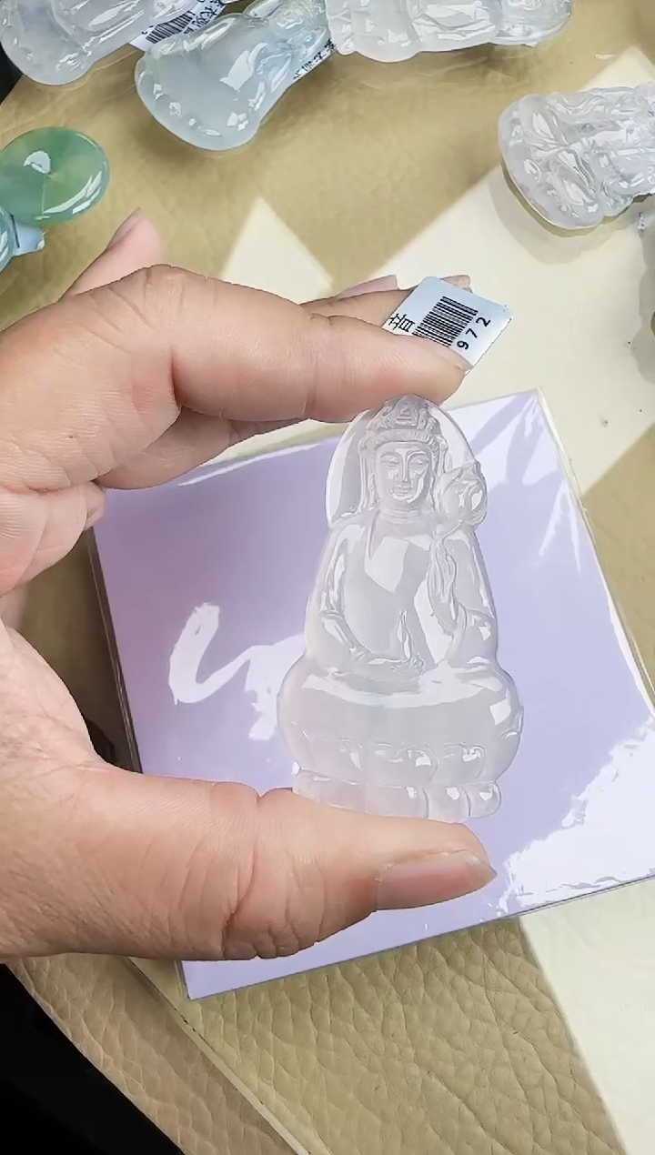 颈饰未镶嵌翡翠心*缅甸翡翠a货