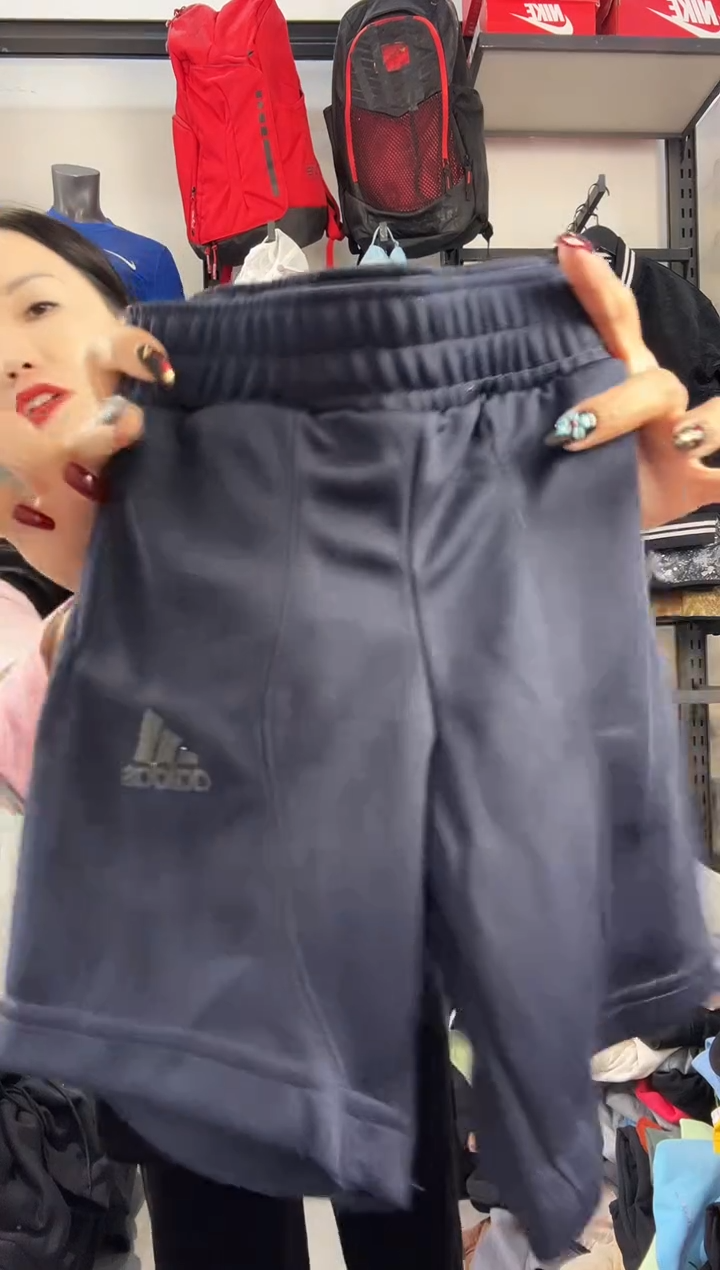 264闪购编码  阿迪运动卫衣裤以直播间过款为准 尺码2