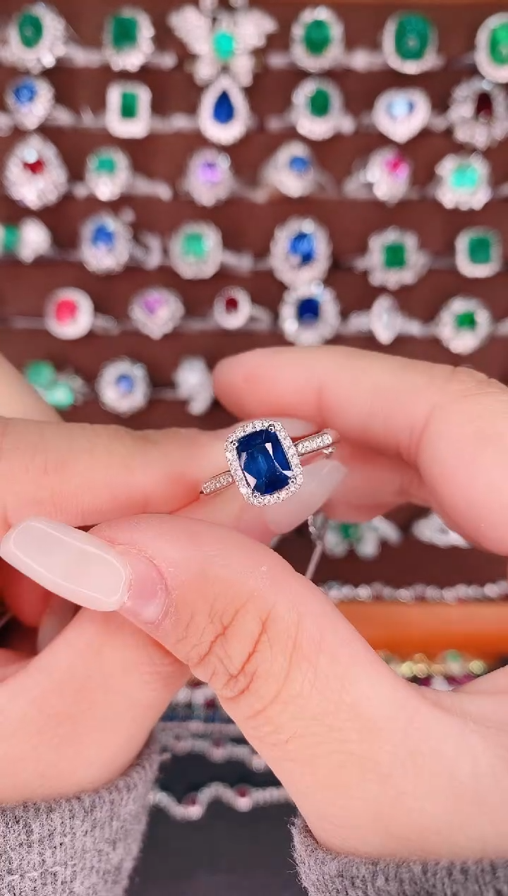 【闪购商品】蓝宝石18K金戒指18K金镶嵌.