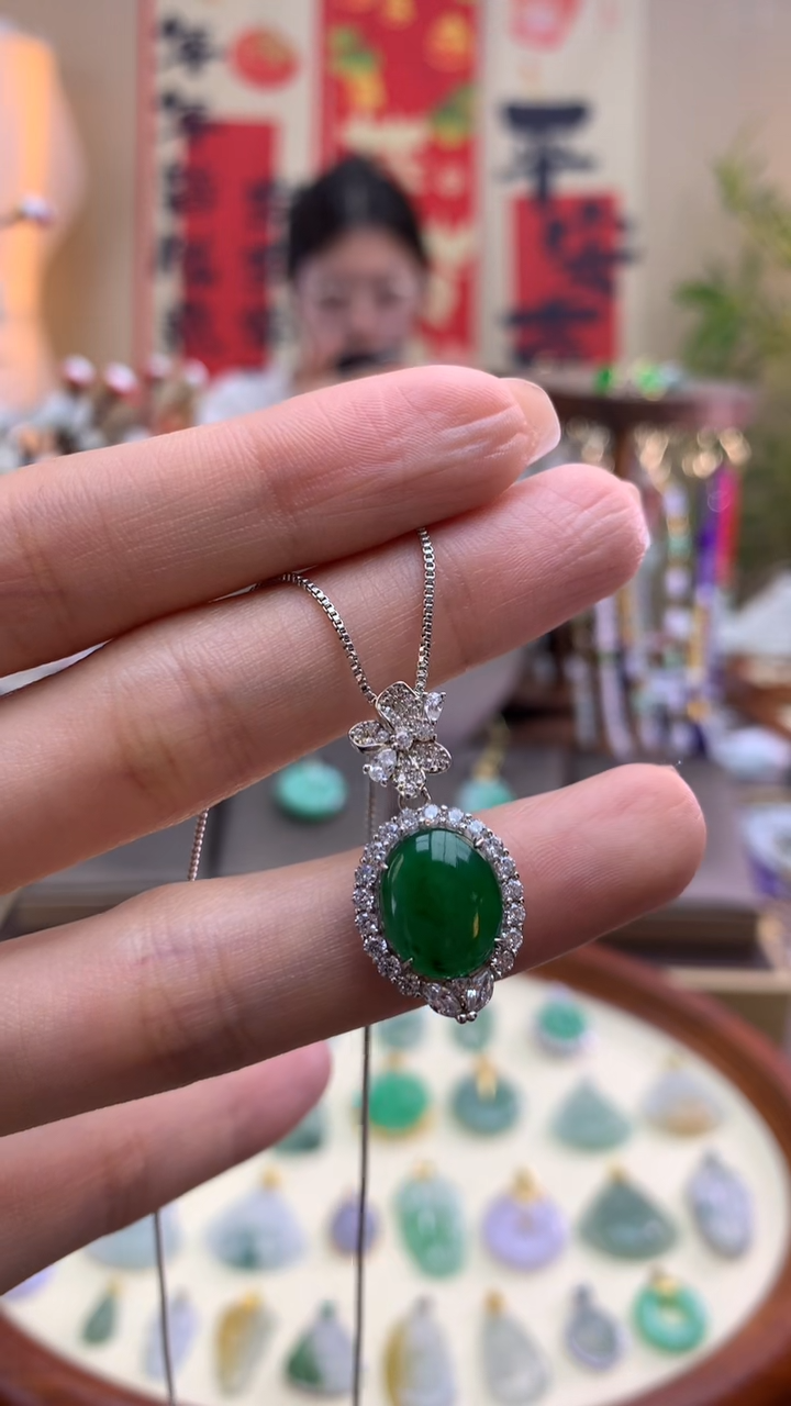 【闪购商品】翡翠颈饰银S925镶嵌蛋面