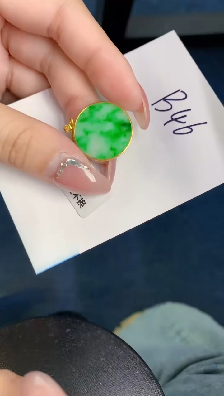 【闪购商品】翡翠颈饰18K金镶嵌000000000